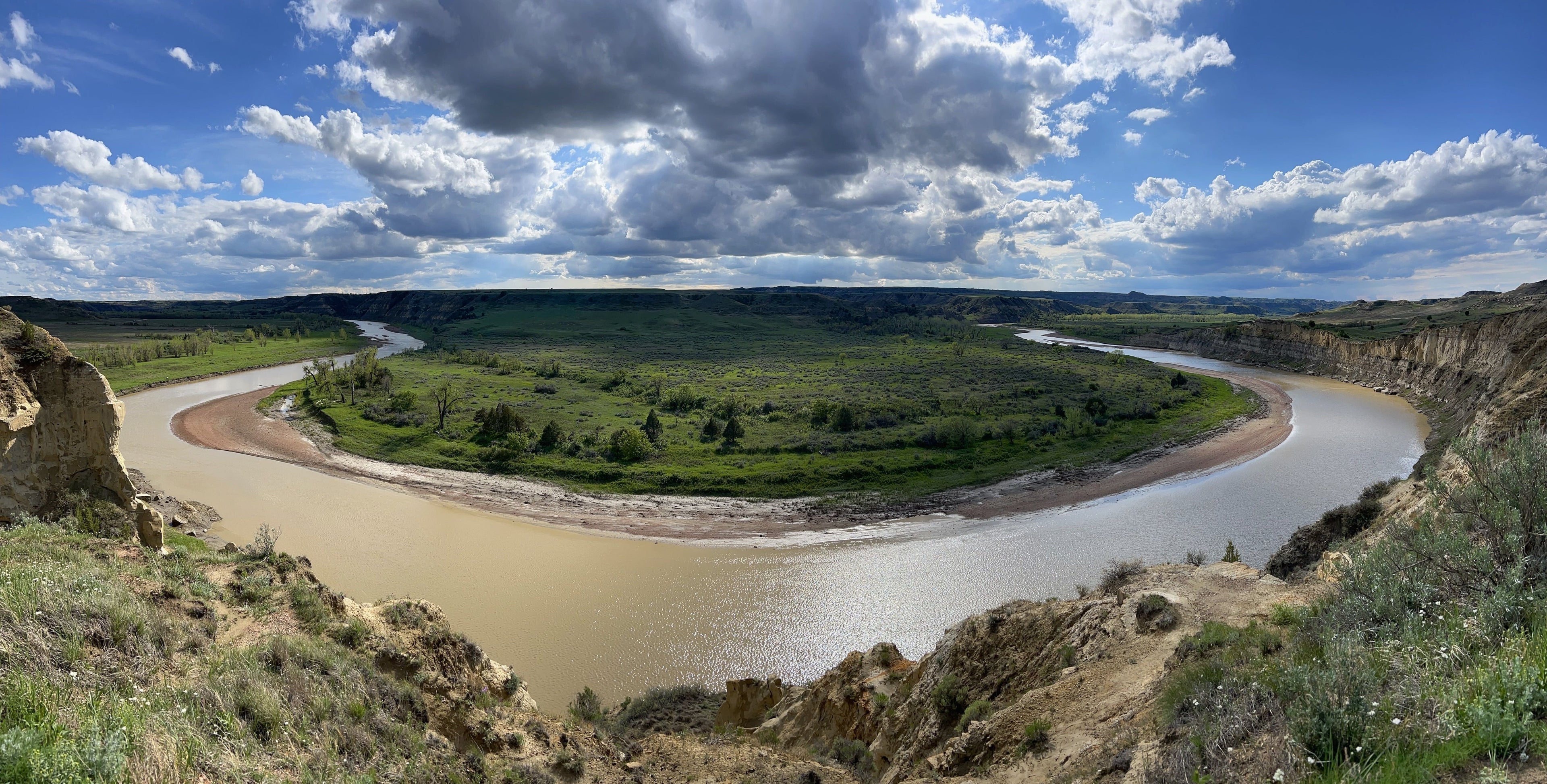 Theodore Roosevelt National Park: Badlands and Wildlife